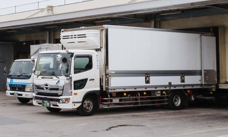 ▲ A truck arriving in Okinawa